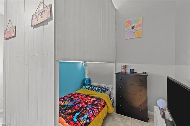 501 E Lake CIR, Chesapeake, VA 23322