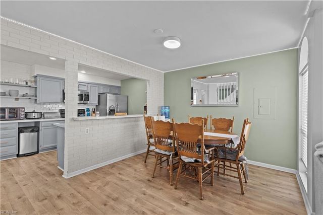 501 E Lake CIR, Chesapeake, VA 23322