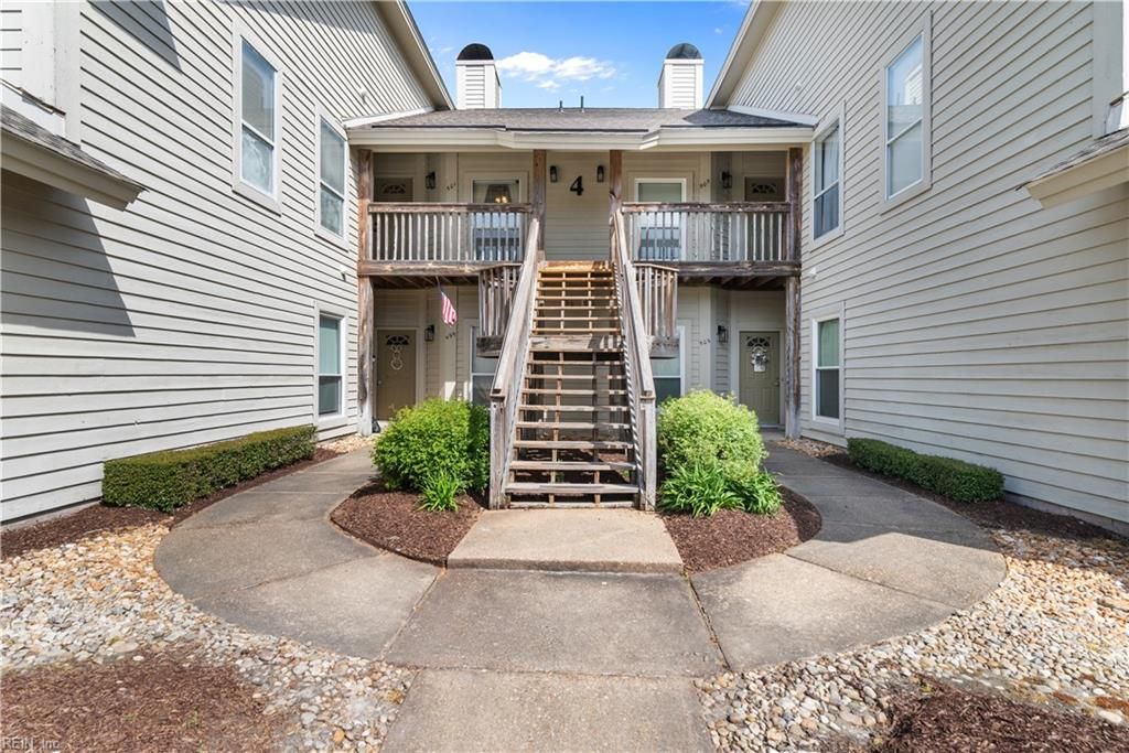 501 E Lake CIR, Chesapeake, VA 23322