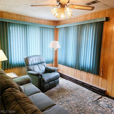 8201 Manorford Drive, Parma, OH 44129
