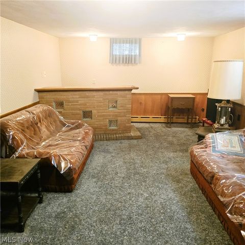 8201 Manorford Drive, Parma, OH 44129