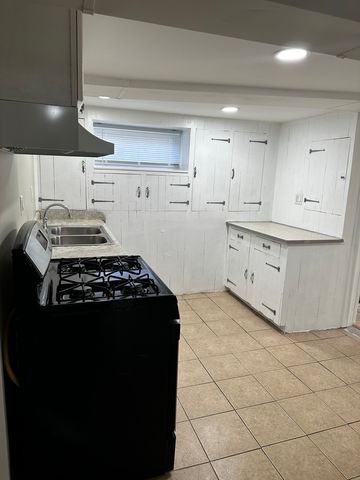 1414 Kenilworth Avenue Basement, Berwyn, IL 60402