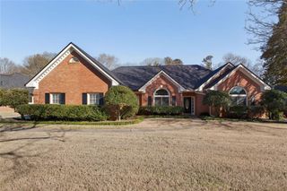 2060 Weatherstone SE Circle, Conyers, GA 30094