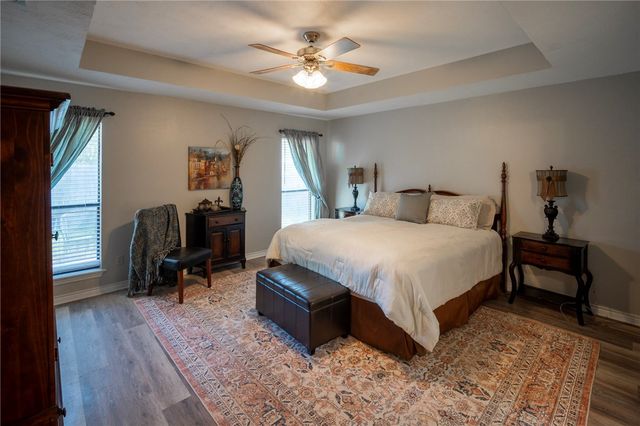 308 Sea Gate Dr, Portland, TX 78374