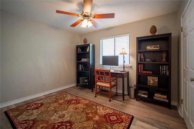 308 Sea Gate Dr, Portland, TX 78374