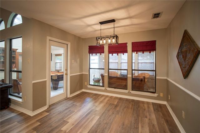 308 Sea Gate Dr, Portland, TX 78374