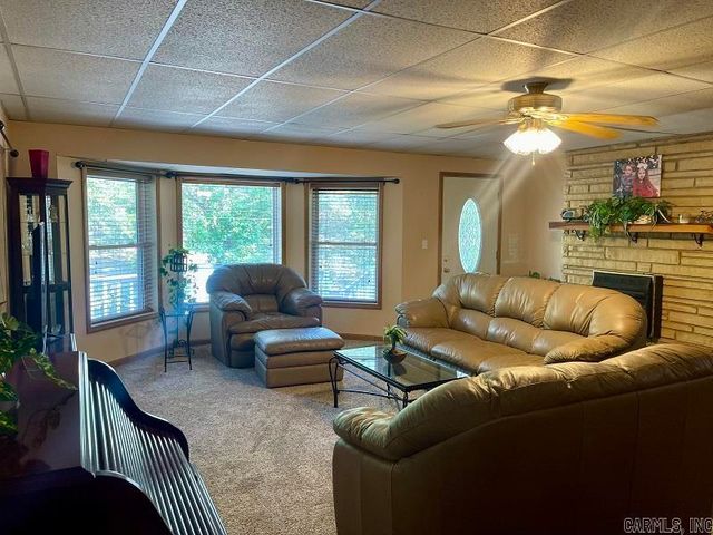 78 Cherokee Road, Cherokee Village, AR 72529