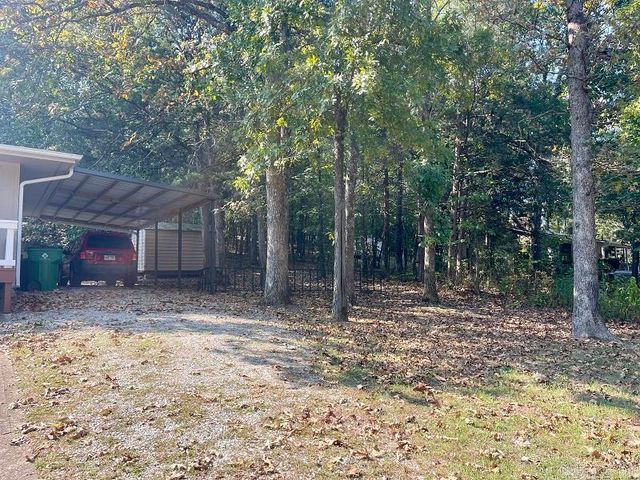 78 Cherokee Road, Cherokee Village, AR 72529