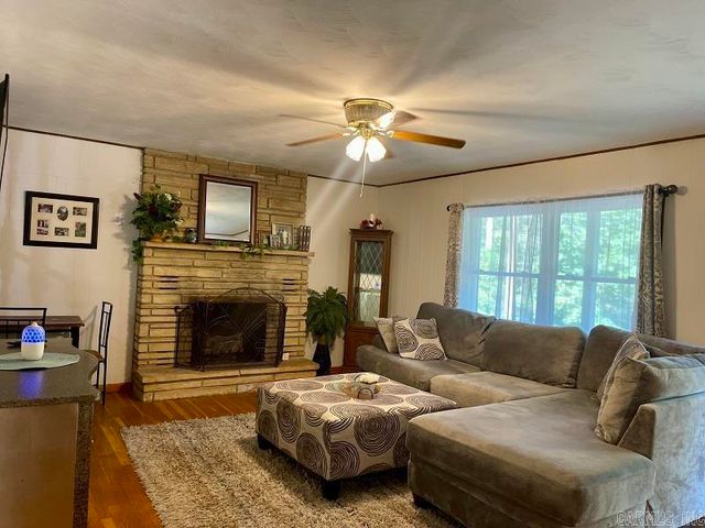 78 Cherokee Road, Cherokee Village, AR 72529