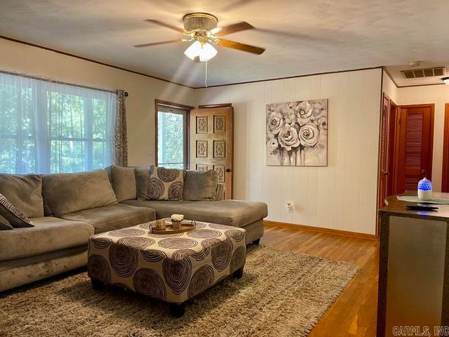 78 Cherokee Road, Cherokee Village, AR 72529