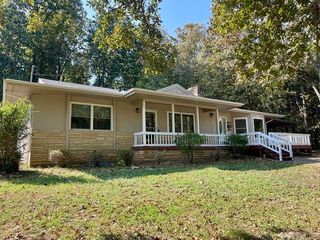 78 Cherokee Road, Cherokee Village, AR 72529