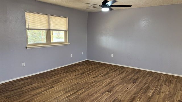 491 Holstein Circle, Sterling, OK 73567