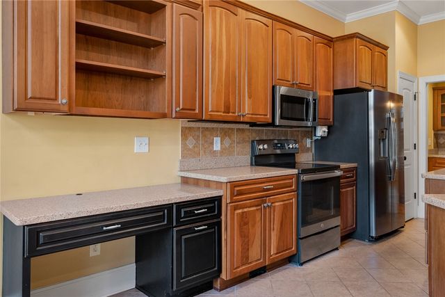 214 South Summit Drive, Seneca, SC 29672