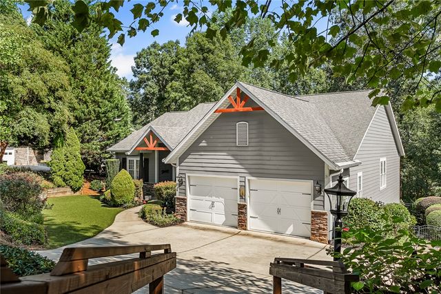 214 South Summit Drive, Seneca, SC 29672