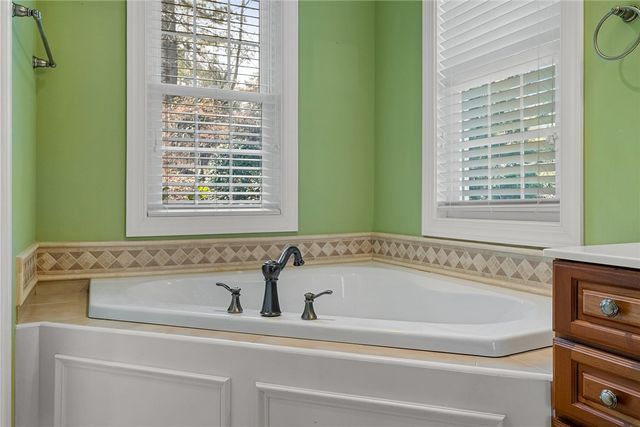 214 South Summit Drive, Seneca, SC 29672