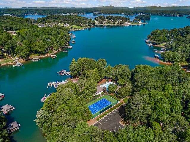 214 South Summit Drive, Seneca, SC 29672