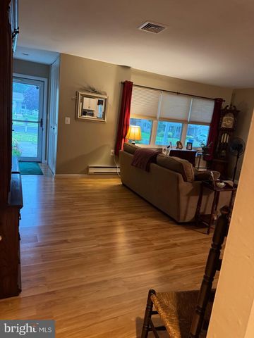 37 KINGSTON WAY, Southampton, NJ 08088