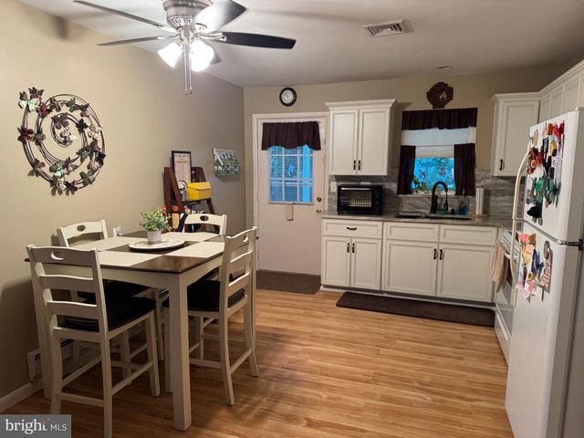37 KINGSTON WAY, Southampton, NJ 08088
