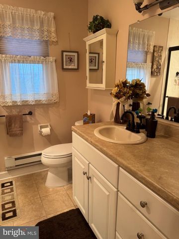 37 KINGSTON WAY, Southampton, NJ 08088