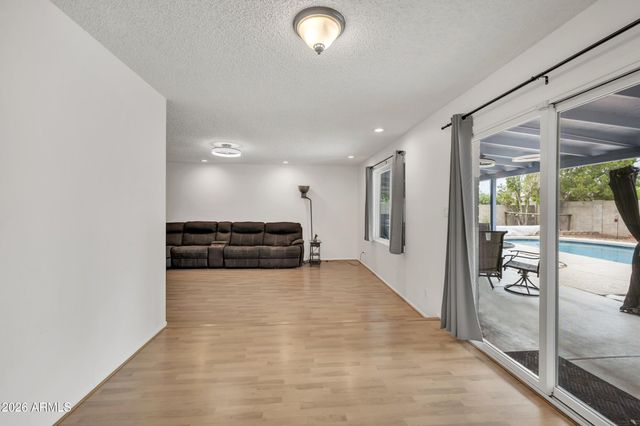 3833 W PHELPS Road, Phoenix, AZ 85053