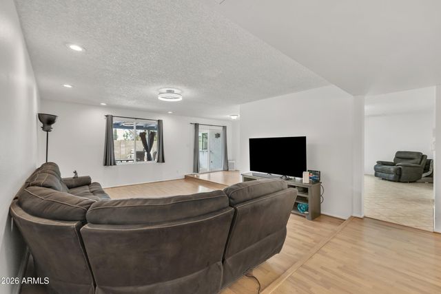 3833 W PHELPS Road, Phoenix, AZ 85053