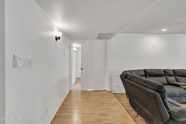 3833 W PHELPS Road, Phoenix, AZ 85053