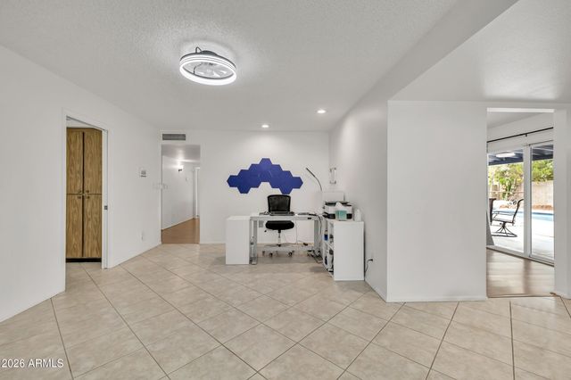3833 W PHELPS Road, Phoenix, AZ 85053