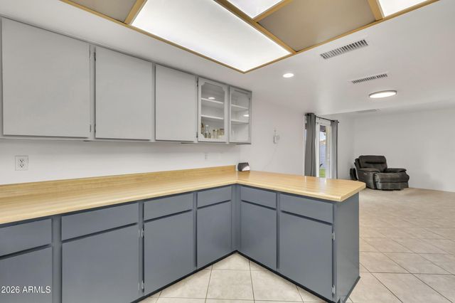 3833 W PHELPS Road, Phoenix, AZ 85053
