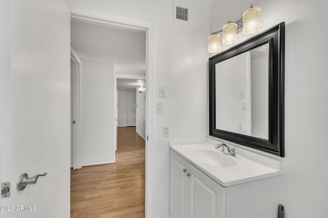 3833 W PHELPS Road, Phoenix, AZ 85053