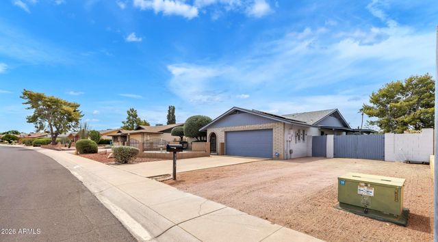 3833 W PHELPS Road, Phoenix, AZ 85053