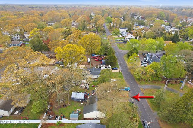 608 E Holly Boulevard, Bayville, NJ 08721