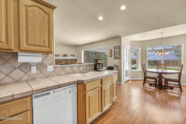 2866 La Cresta Circle, Minden, NV 89423