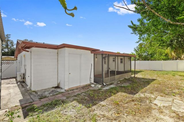 5923 YORKSHIRE ROAD, Tampa, FL 33634