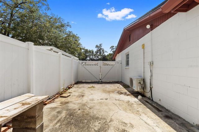 5923 YORKSHIRE ROAD, Tampa, FL 33634