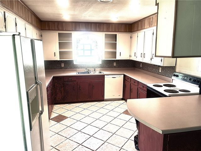 858 FM 1272 Farm to Market Road, Grapeland, TX 75844