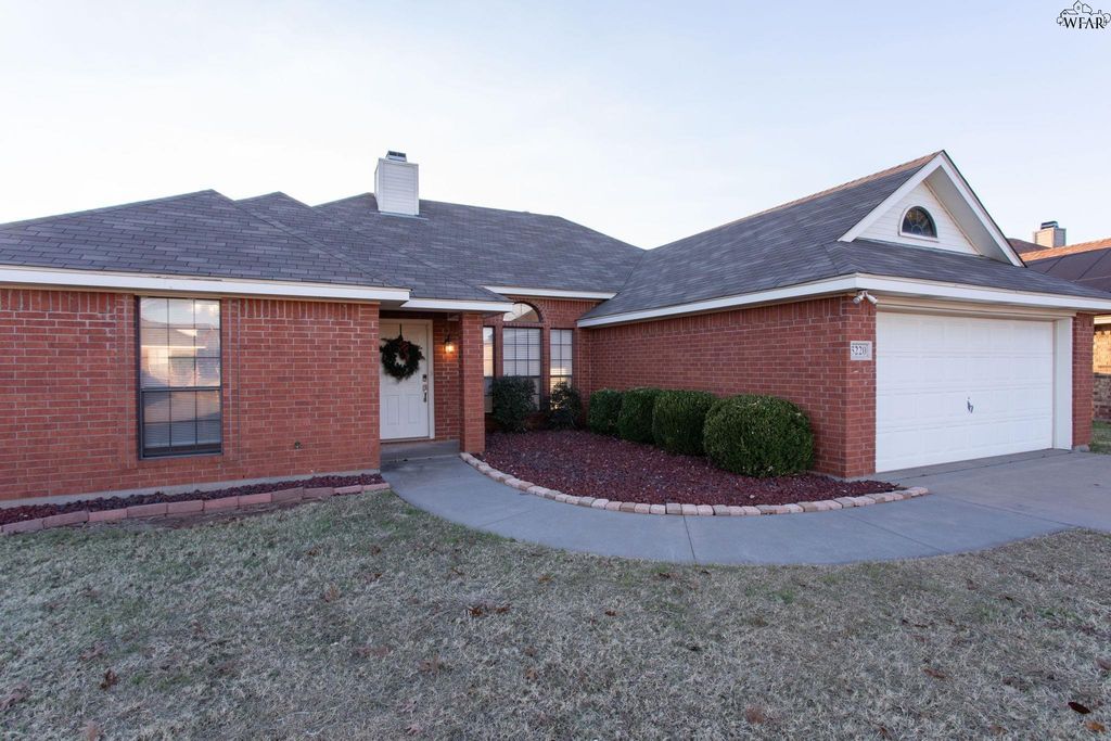 5220 AIR FORCE DRIVE, Wichita Falls, TX 76306