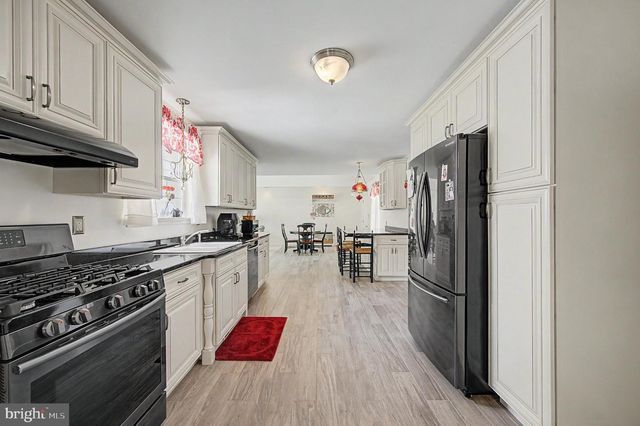 3261 WILDERNESS DR, Vineland, NJ 08361