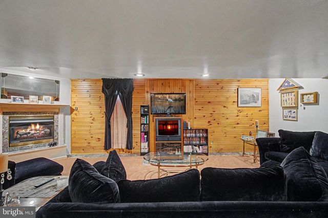 3261 WILDERNESS DR, Vineland, NJ 08361