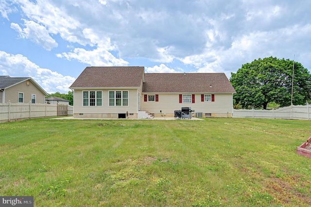 3261 WILDERNESS DR, Vineland, NJ 08361