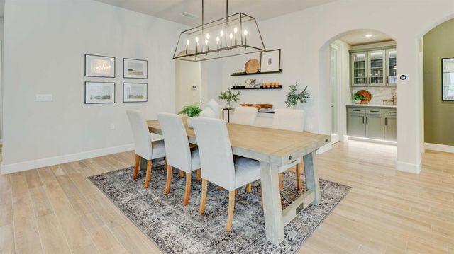 11206 N Via Ravenna Drive, Fresno, CA 93730