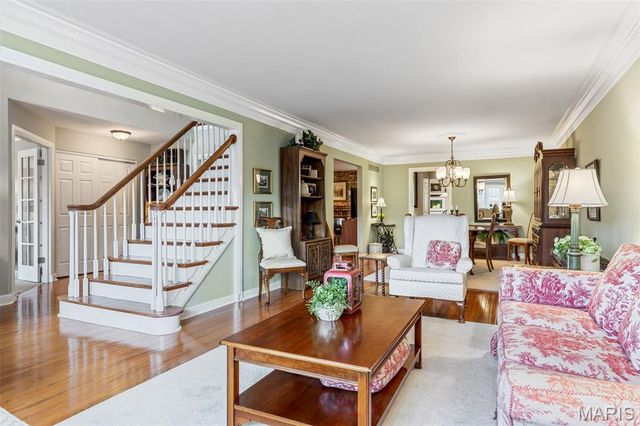 400 Conway Meadows Drive, Chesterfield, MO 63017