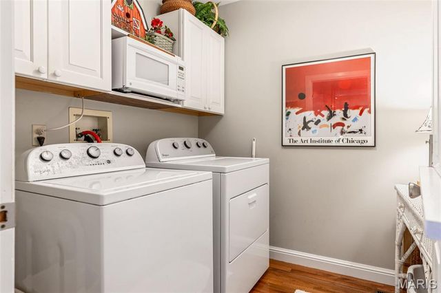 400 Conway Meadows Drive, Chesterfield, MO 63017