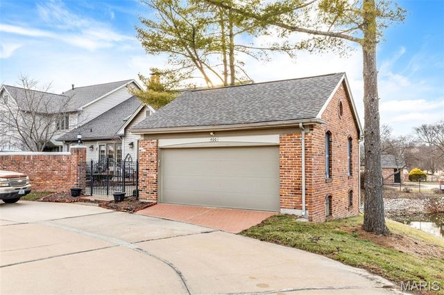 400 Conway Meadows Drive, Chesterfield, MO 63017