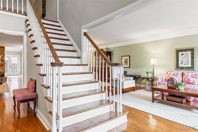 400 Conway Meadows Drive, Chesterfield, MO 63017