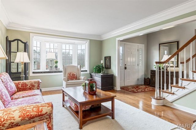 400 Conway Meadows Drive, Chesterfield, MO 63017