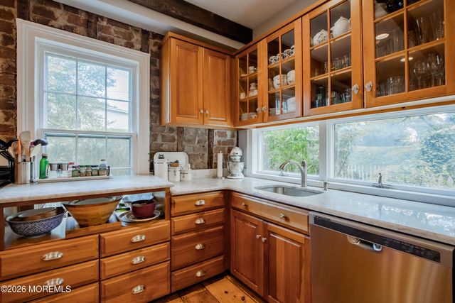 852 River Road, Fair Haven, NJ 07704