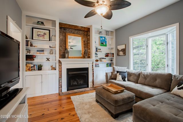 852 River Road, Fair Haven, NJ 07704