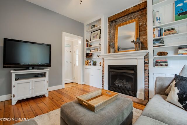 852 River Road, Fair Haven, NJ 07704