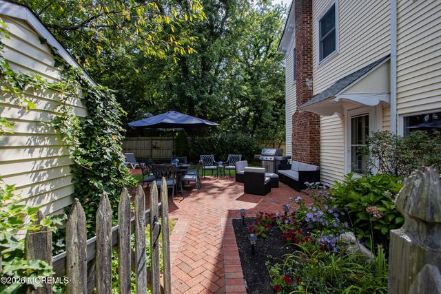 852 River Road, Fair Haven, NJ 07704