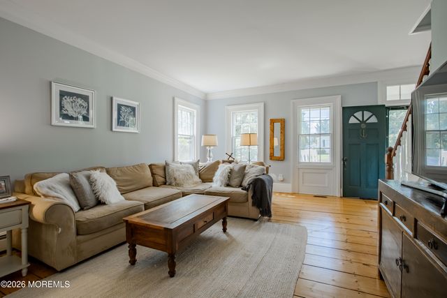 852 River Road, Fair Haven, NJ 07704